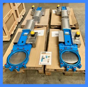 Bi-directional knife gate valves